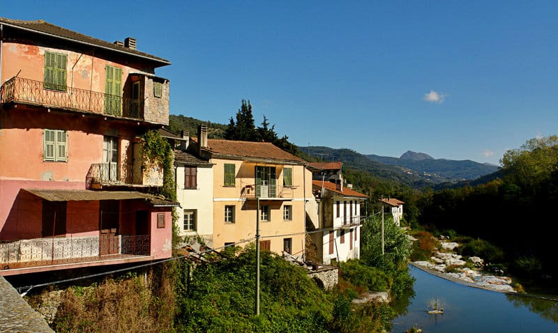 Uitzicht vanaf een vakantiebestemming Vessalico