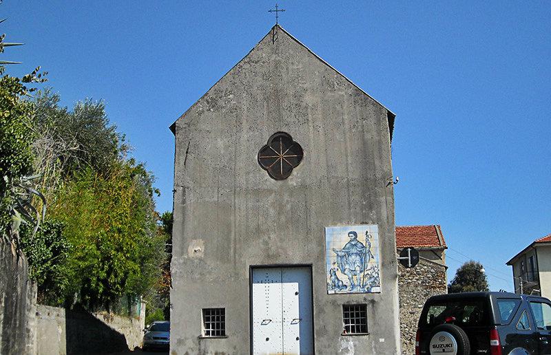 Een oude kerk in Celle Ligure