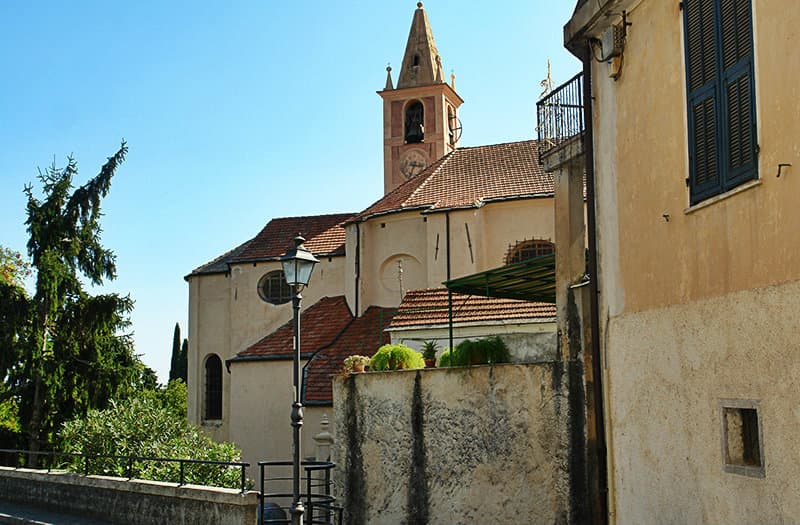 Een mooie kerk in Diano San Pietro, LiguriÃ«