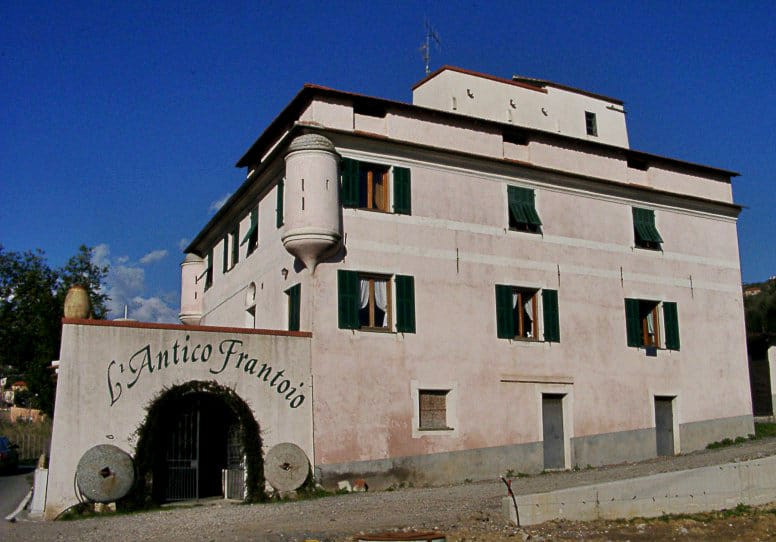 Olijfmolen Antico Frantoio in Diano San Pietro