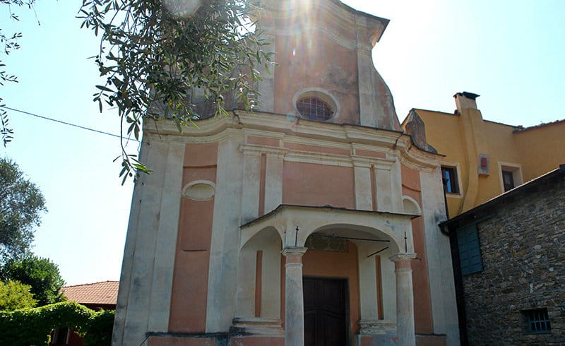 Een kerk in Dolcedo