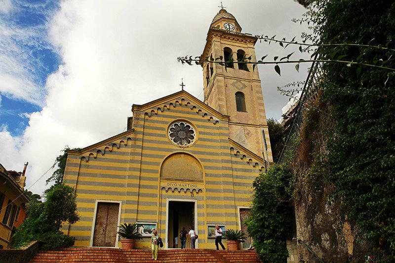 Een oude kerk in Portofino