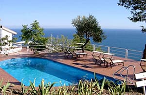 Holiday rental directly by the sea in the holiday resort of San Sebastiano in Liguria